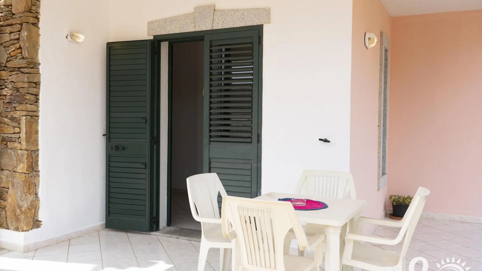Semesterbostad Limpiddu Villa Italien